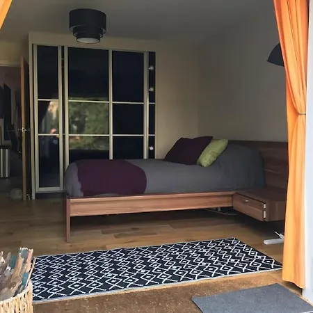 Spacious Southbourne Flat Sleeps 5 Perfect For Families And Groups Bournemouth Exterior photo